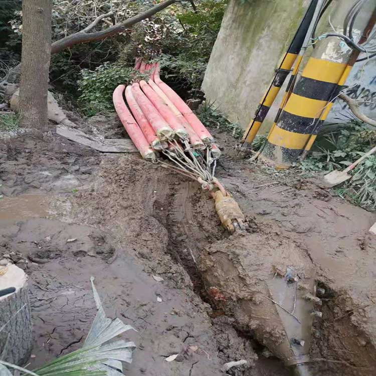 巨野拖拉管